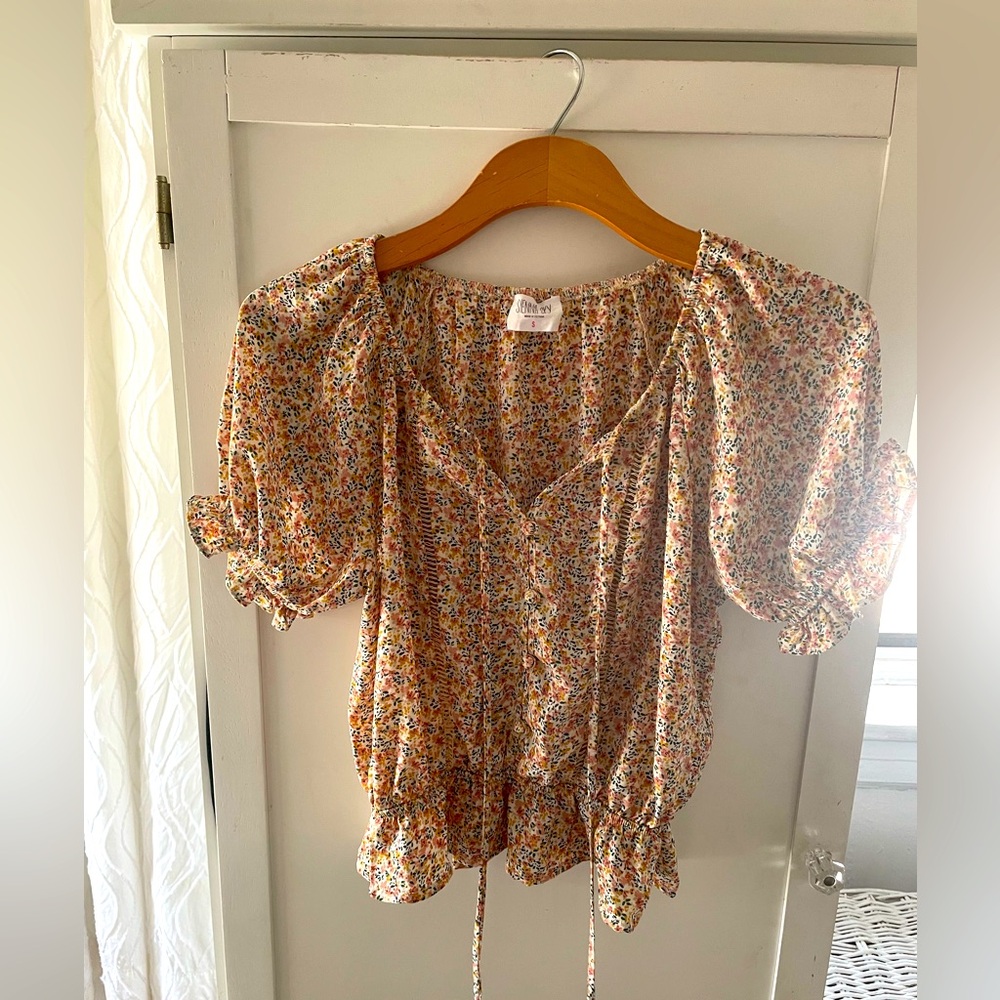 Sienna Sky Floral Puff Sleeve Top